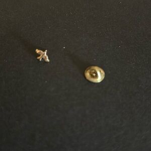 Vintage tiny gold bird pin